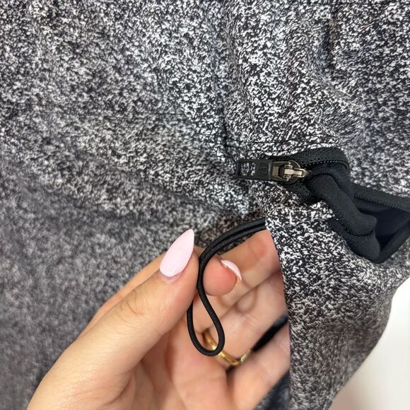 Lululemon T.H.E. Short *Linerless 7" Large M7901S Carbon Mist Alpine Graphite - Picture 12 of 15